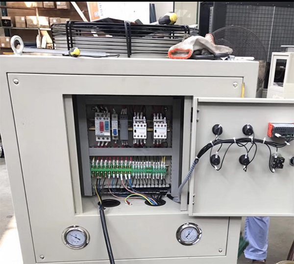 j4ZeI1hH3NpC8BU5jY013w3494E92YU5.jpg 油冷機(jī)故障解決.jpg