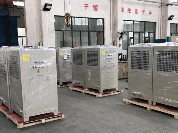 油冷機(jī)廠家什么樣的環(huán)境下工作 油冷機(jī)廠家什么樣的環(huán)境下工作